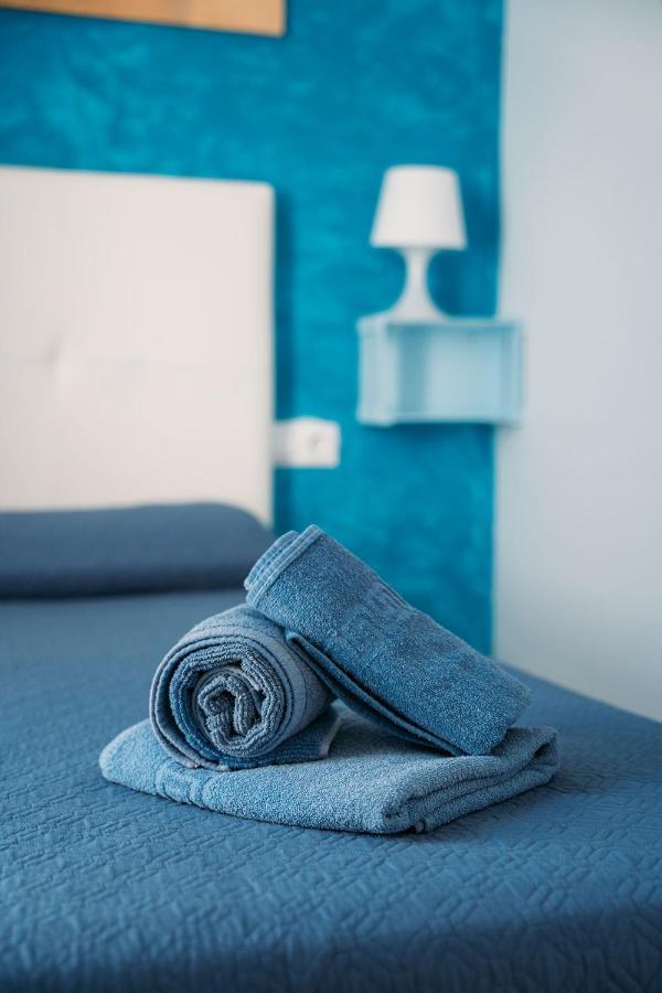 Hostal Brisas De Conil 科尼尔-德拉弗龙特拉 外观 照片